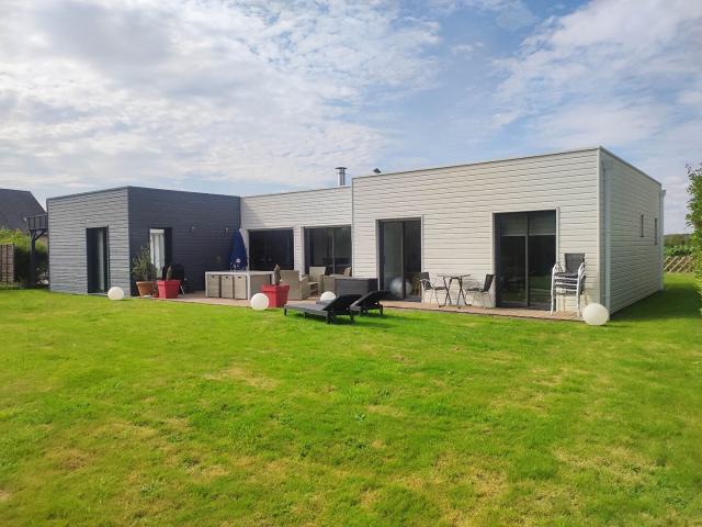 MAISON DE 6 PIECES PRINCIPALES KERVIGNAC