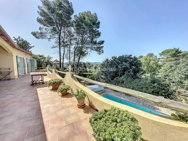 Maison Le Tignet 4 pièce s 153 m2