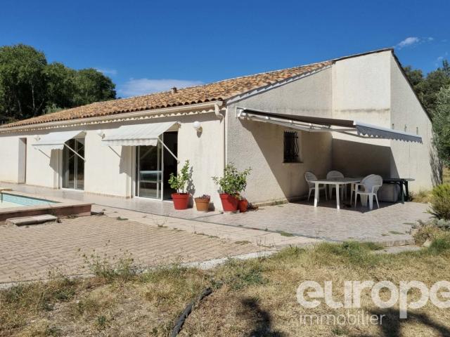 Maison de plain pied de 130m² à Puéchabon avec jardin