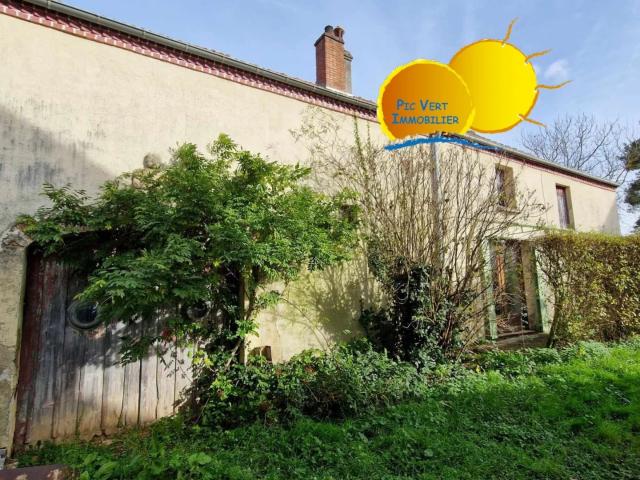 Maison 3 pc, grange, grenier aménageable et jardin clos