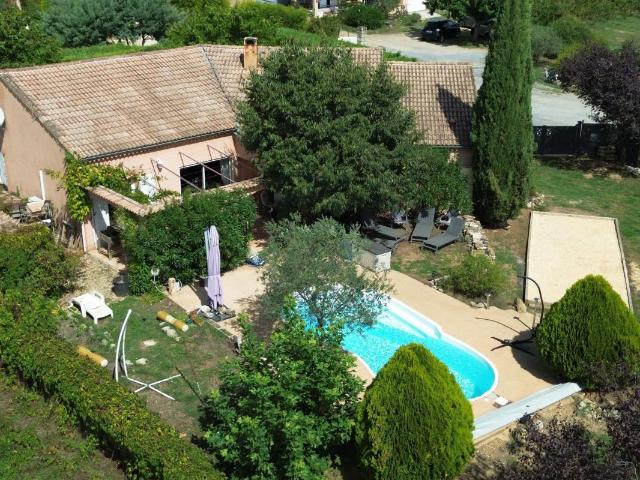 Maison À Vendre de plain pied avec piscine 126m² Rosières