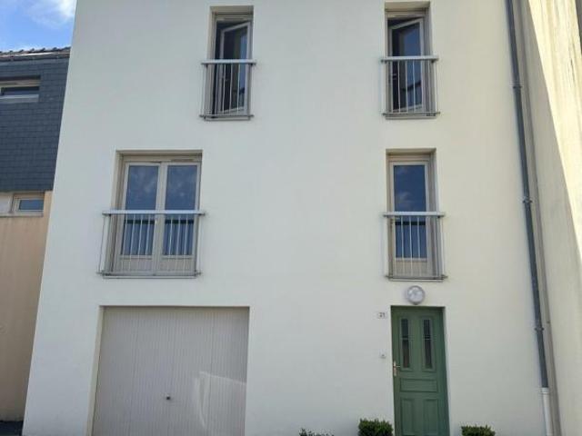 Maison à vendre à FONTEVRAUD L'ABBAYE Faux Type 5 92 m²