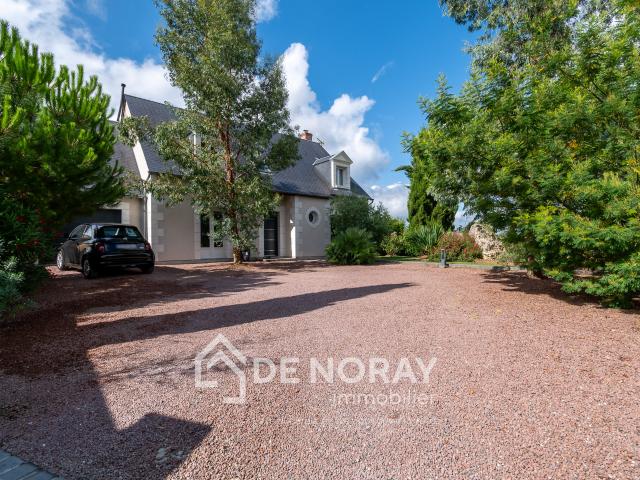 Maison à vendre Joué lès Tours 6 chambres 173 m2 piscine et hangar