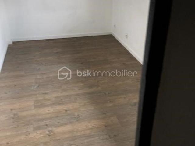 MAISON A VENDRE OCCUPEE