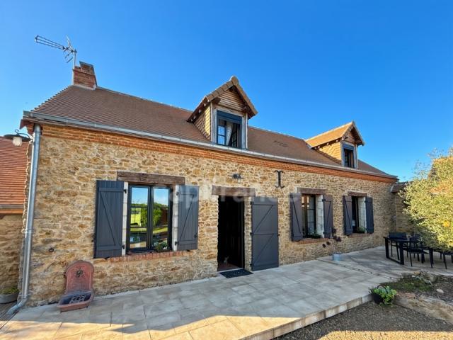 Maison à vendre longère rénovée trois chambres LAVARE 72