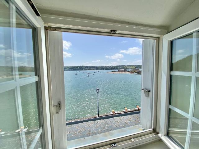 Maison à vendre les pieds dans l'eau au Dourduff en Mer avec vue exceptionnelle