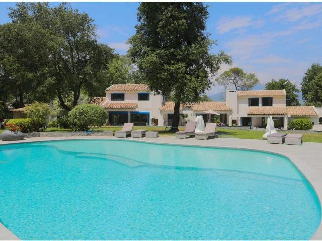 Propriété dans parc privé Valbonne