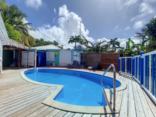 Bungalow petite copropriété avec piscine