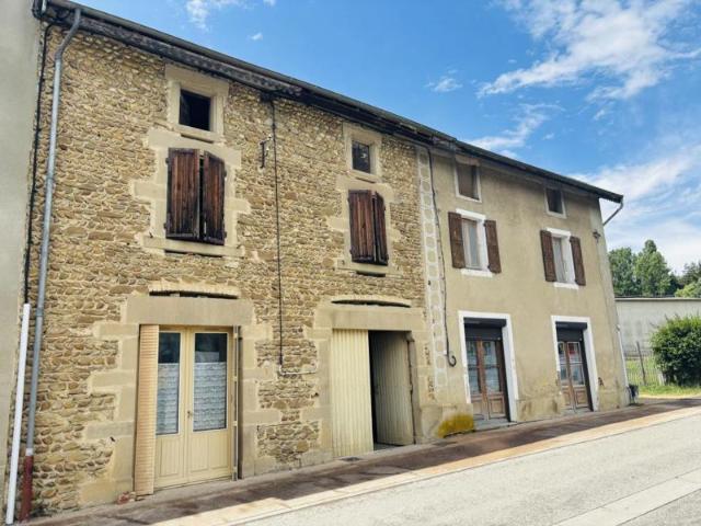 ensemble immobilier composé de deux maisons