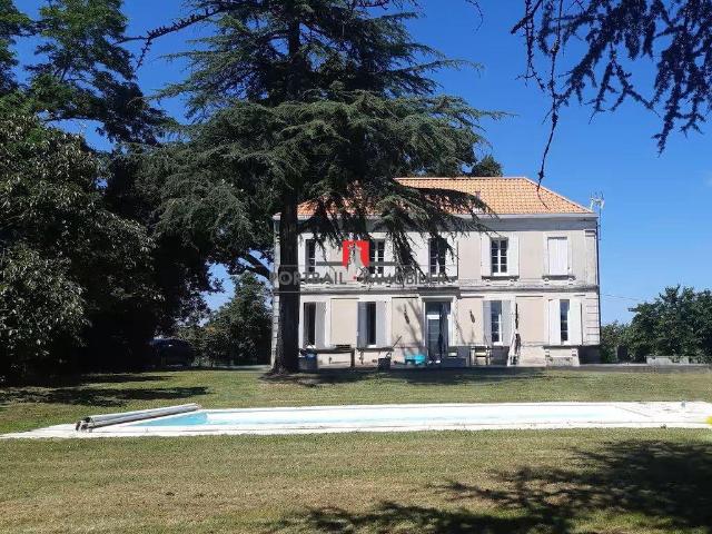 Maison à vendre Saint Andre De Cubzac 243m² Saint André de Cubzac