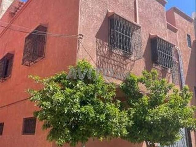 Maison à vendre située à Ain Cheggag