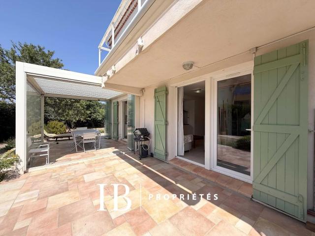 Maison à vendre Six Fours les Plages, le Brusc avec piscine et g