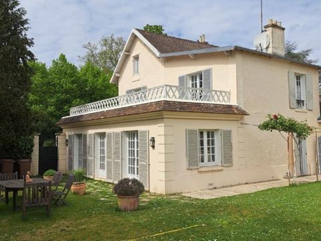 Maison à vendre sur Noisy Le Roi Yvelines Department
