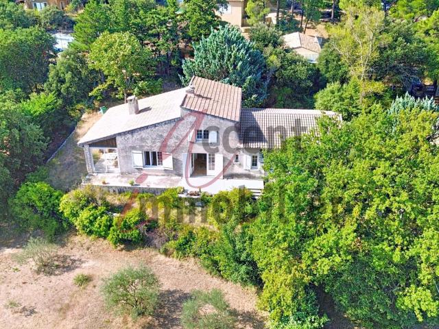 Maison à vendre sur les hauteurs de Bédoin avec une magnifiq. 179m² Bédoin