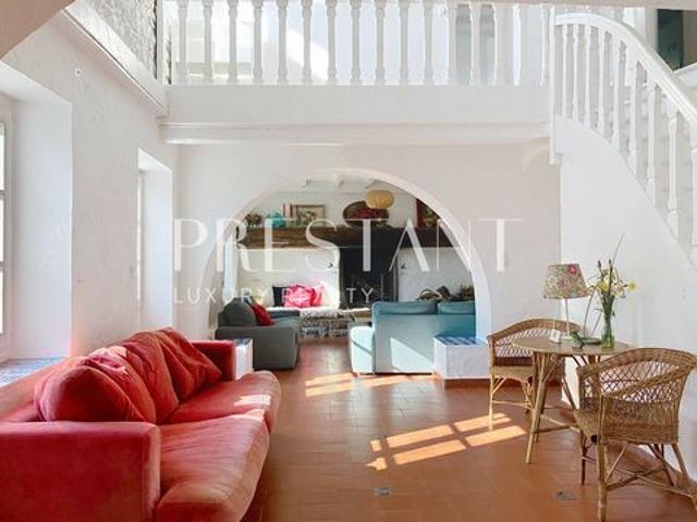 Maison à vendre sur Saint Laurent De Gosse