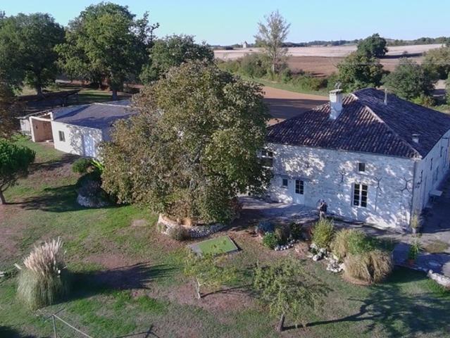 Maison à vendre P5 160m2 Terrain 4044m2 Dépendances Proche Astaffort