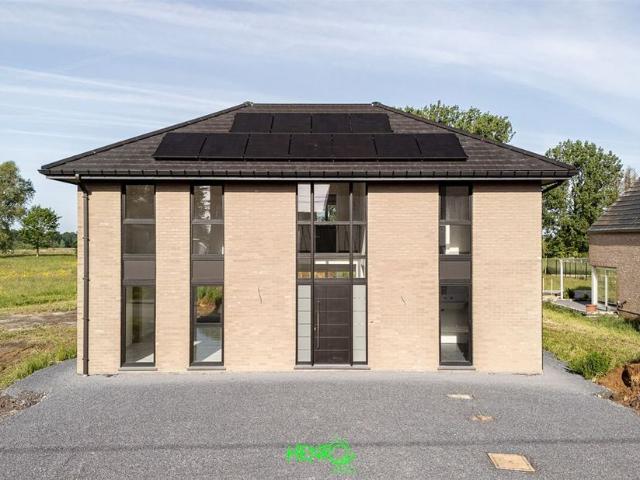 Maison à vendre pour 470000 euro avec 4 chambres à coucher