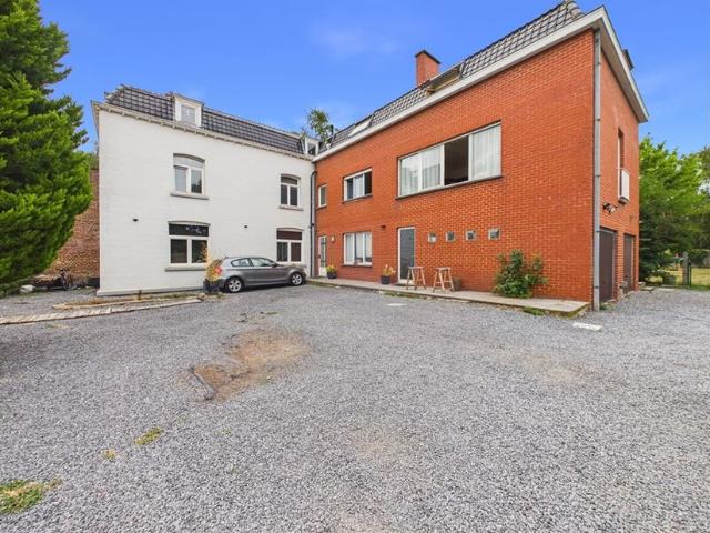 Maison à vendre pour 495000 euro avec 8 chambres à coucher