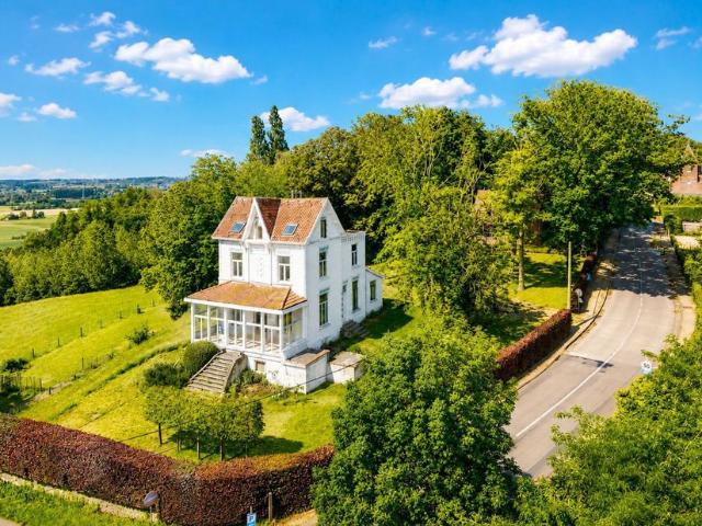 Maison à vendre pour 525000 euro avec 3 chambres à coucher