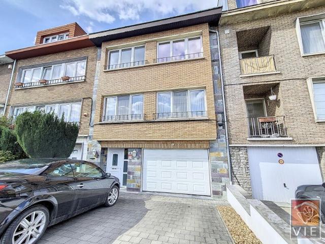 Maison à vendre pour 549000 euro avec 4 chambres à coucher