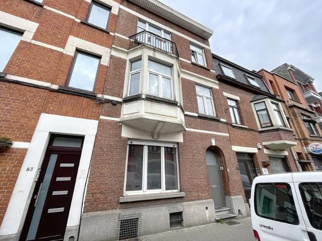 Maison à vendre pour 549000 euro avec 6 chambres à coucher