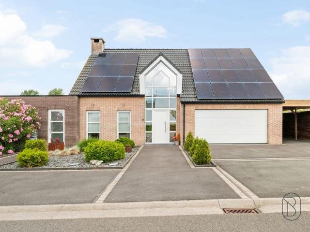 Maison à vendre pour 560000 euro avec 3 chambres à coucher