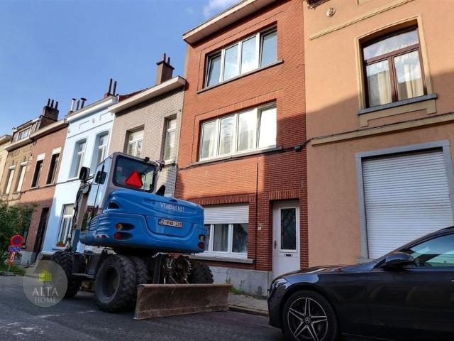 Maison à vendre pour 580000 euro avec 3 chambres à coucher