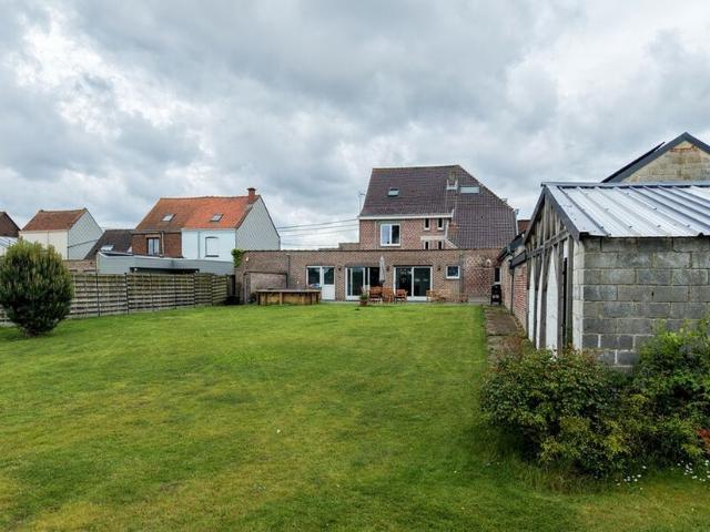 Maison à vendre pour 590000 euro avec 5 chambres à coucher