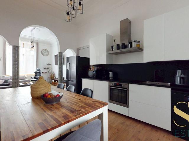 Maison à vendre pour 595000 euro avec 7 chambres à coucher