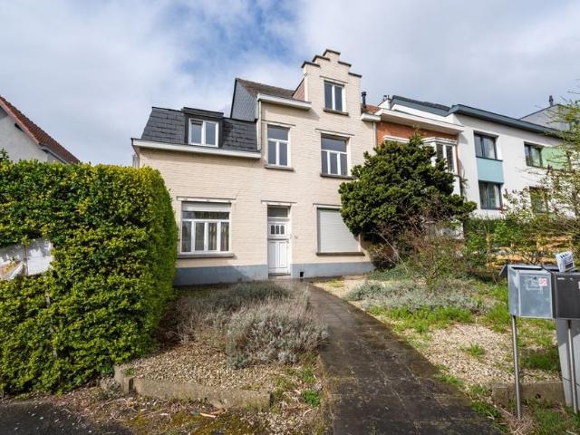 Maison à vendre pour 699500 euro avec 4 chambres à coucher