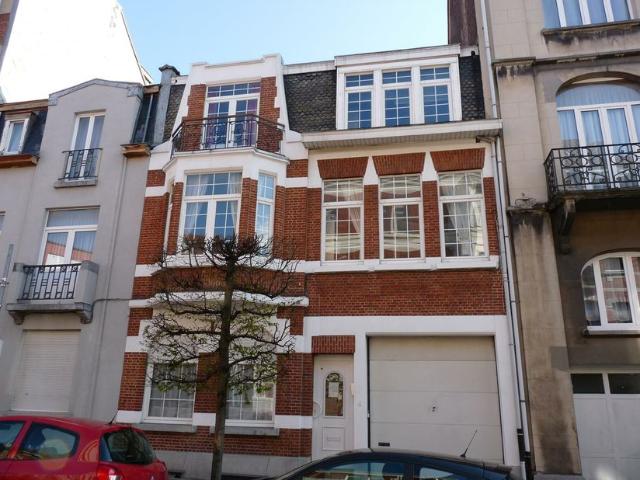 Maison à vendre pour 745000 euro avec 7 chambres à coucher