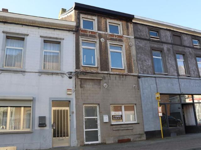 Maison deux facades à vendre pour 109000 euro avec 4 chambres à coucher