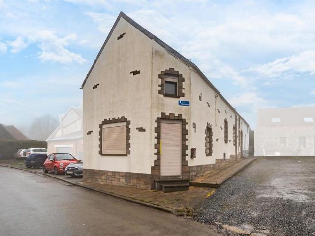 Maison à vendre pour 120000 euro avec 5 chambres à coucher