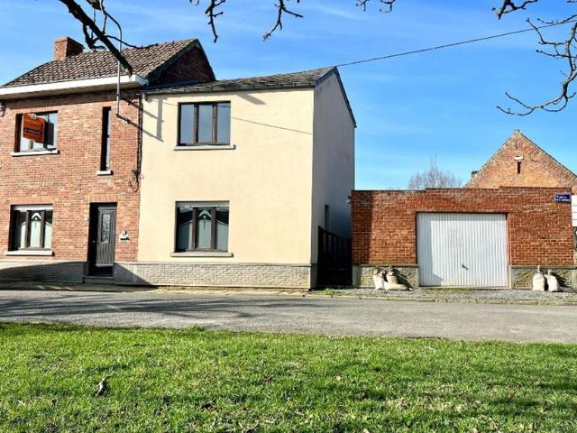 Maison à vendre pour 150000 euro avec 2 chambres à coucher
