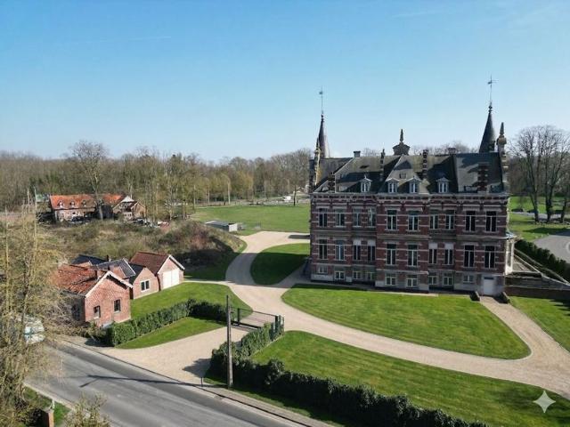 Maison à vendre pour 1750000 euro avec 12 chambres à coucher