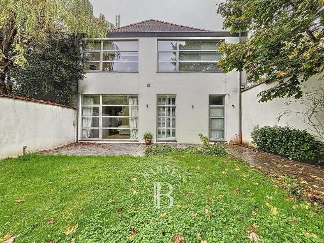 Maison à vendre pour 1950000 euro avec 3 chambres à coucher