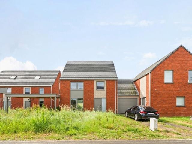 Maison à vendre pour 203032.29 euro avec 3 chambres à coucher