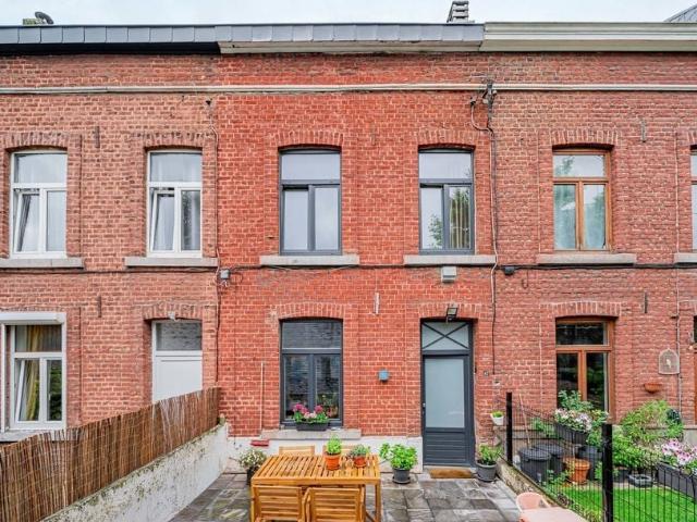 Maison à vendre pour 215000 euro avec 2 chambres à coucher