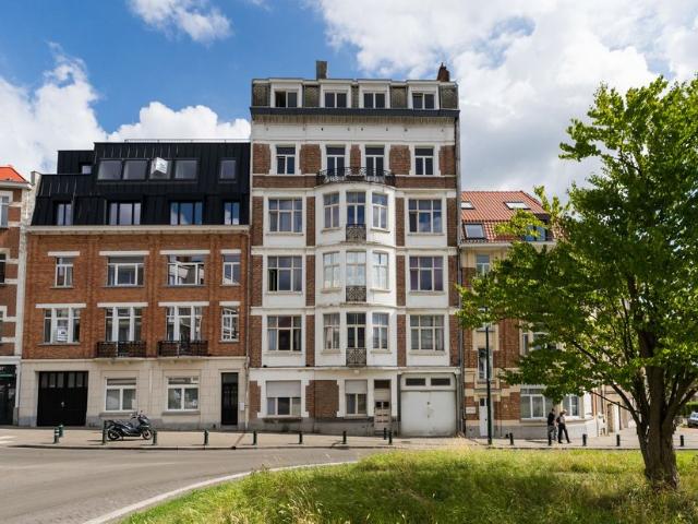 Maison à vendre pour 2390000 euro avec 13 chambres à coucher