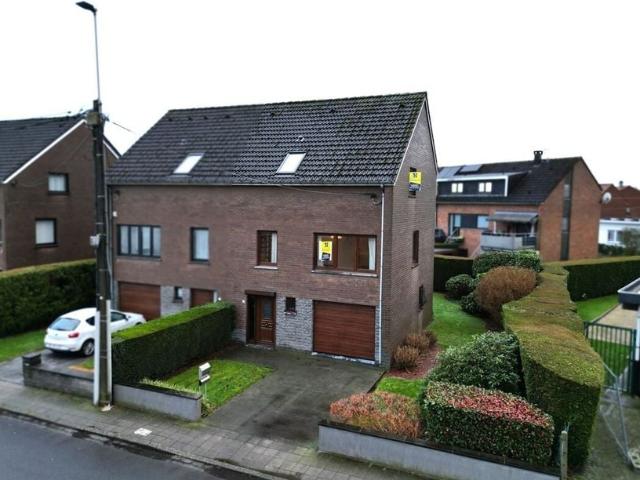 Maison à vendre pour 245000 euro avec 3 chambres à coucher