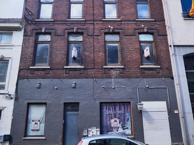 Maison à vendre pour 245000 euro avec 5 chambres à coucher