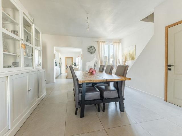 Maison à vendre pour 249999 euro avec 4 chambres à coucher