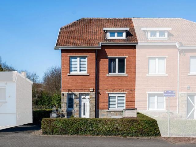 Maison à vendre pour 249000 euro avec 3 chambres à coucher