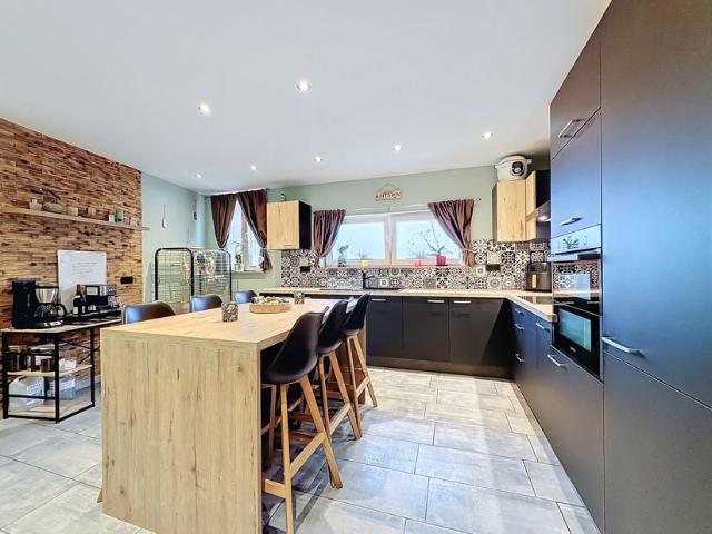 Maison à vendre pour 249000 euro avec 4 chambres à coucher