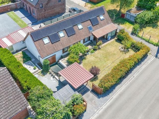 Maison à vendre pour 255000 euro avec 4 chambres à coucher