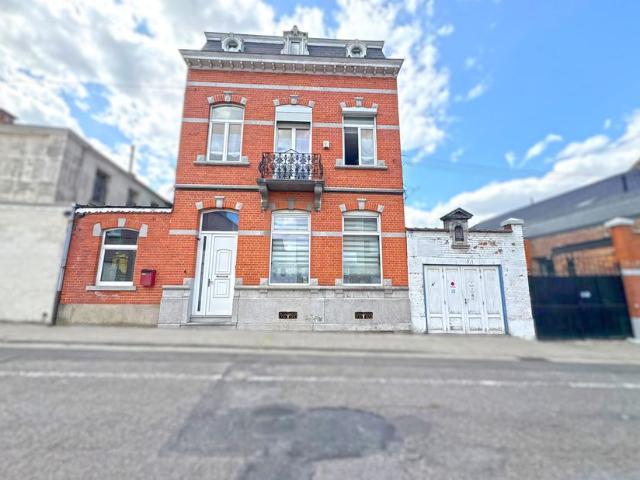 Maison à vendre pour 285000 euro avec 4 chambres à coucher