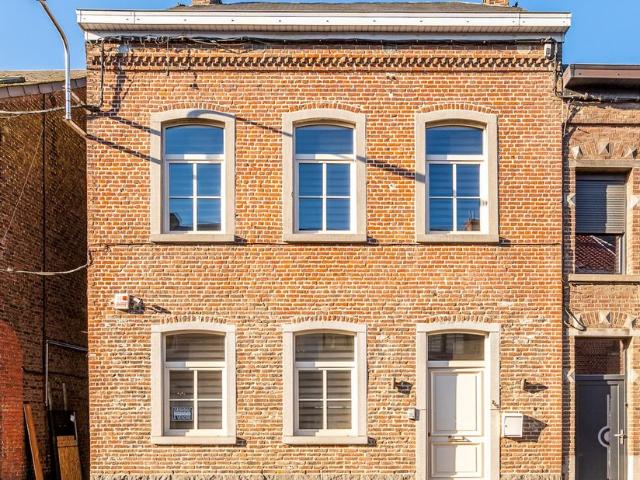 Maison à vendre pour 290000 euro avec 5 chambres à coucher
