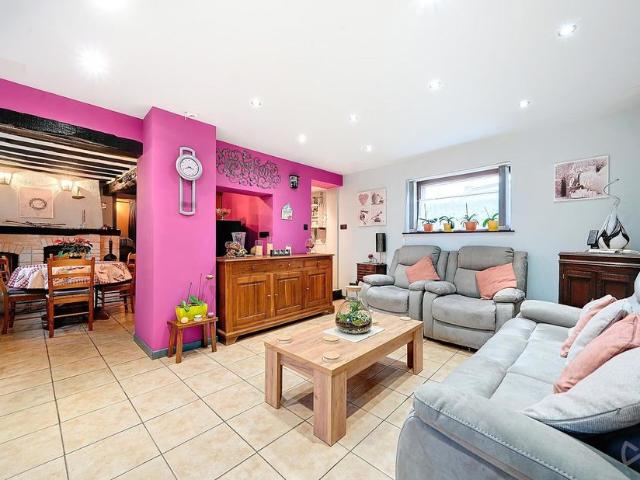 Maison à vendre pour 295000 euro avec 2 chambres à coucher