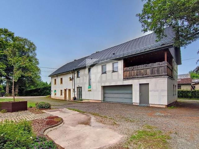 Maison à vendre pour 299999 euro avec 6 chambres à coucher