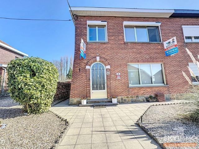 Maison à vendre pour 299000 euro avec 2 chambres à coucher